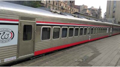 أستاذ هندسة طرق يكشف مفاجأة عن رواتب العاملين بالسكك الحديدية (فيديو)