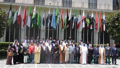 رئيس البرلمان العربي يكرم عدد من البرلمانيين والسياسيين العرب