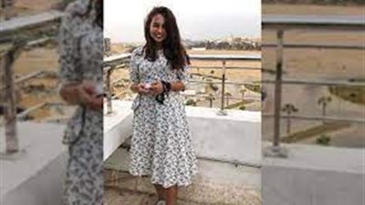 فتاة الفستان: 