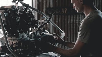 متخصصة في الكهرباء والميكانيكا.. تعرف على مدرسة السويدي للتكنولوجيا التطبيقية