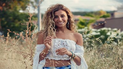 دينا الشربيني مطلوبة عى جوجل بعد الكشف عن إيرادات فيلمها الأخير