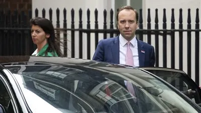 سجن رئيس جنوب إفريقيا السابق واستقالة وزير الصحة البريطاني.. أبرز أحداث العالم في أسبوع