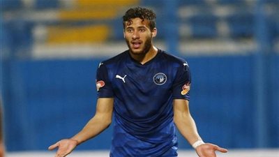 احتفالية رمضان صبحي في مباراة الأهلي تضعه في صدارة 