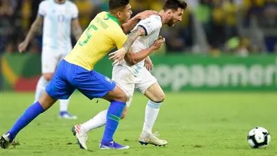 عاجل.. 5 قنوات مفتوحة تنقل مباراة البرازيل والأرجنتين في نهائي كوبا أمريكا الآن 