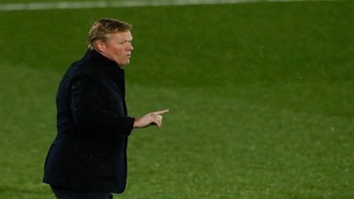 الكشف عن خليفة كومان في برشلونة