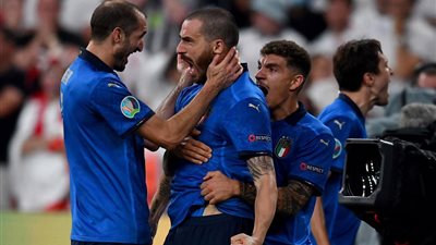 شاهد.. بونوتشي يدرك هدف التعادل لإيطاليا أمام إنجلترا في نهائي اليورو 