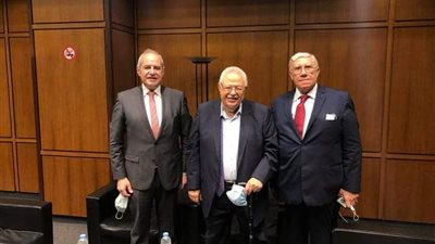 رئيس اتحاد المحامين العرب يصل إلى العاصمة اللبنانية 