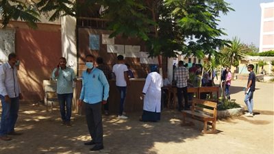 طللاب الثانوية العامة ببني سويف عن امتحان الفرنساوي: 