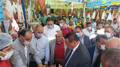 افتتاح معرض للسلع الغذائية واللحوم بأسعار مخفضة استعدادا لعيد الأضحي بدمنهور (فيديو وصور)