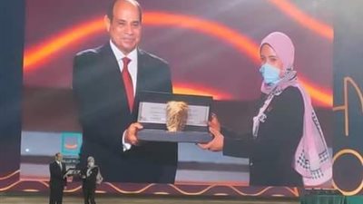 تفاصيل تكريم السيسي لـ ابنة الفيوم 