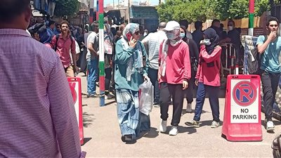 الكيمياء تسعد طلاب الثانوية العامة بالبحر الأحمر (صور)