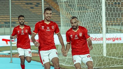 عاجل.. الأهلي ملك إفريقيا للمرة العاشرة في تاريخه بالفوز على كايزر تشيفز بالثلاثة