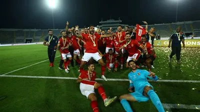 كشف حساب محمد الشناوي مع الأهلي بعد التتويج بالعاشرة