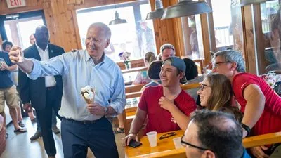 بايدن يحتفل باليوم الوطني لـ