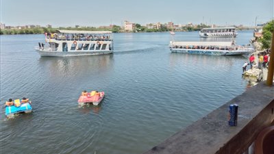 أهالي كفر الشيخ يتوافدون على الحدائق والمنتزهات في أول أيام عيد الأضحى 