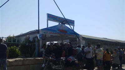 رغم حالات الغرق.. زحام شديد على بوابات دخول شواطئ الإسكندرية (صور)