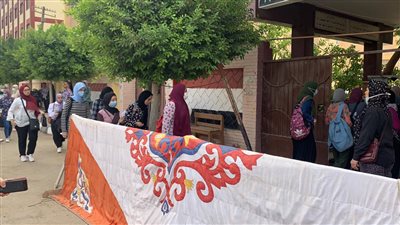 توافد ٢٤ ألفا و٤٤٢ طالب علمي لأداء امتحان الفيزياء بالدقهلية (فيديو وصور)