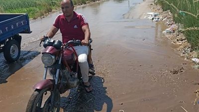 إصلاح عطل مفاجئ بخط طرد محطة بني أحمد بالمنيا 