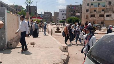 بالصور.. شكاوى من صعوبة امتحان الفيزياء في القليوبية