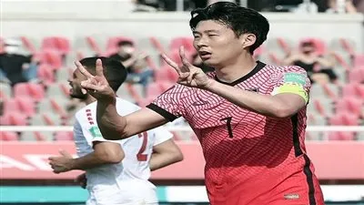 توتنهام يجدد عقد مهاجمه الكوري سون