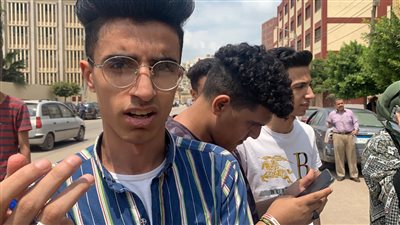 رد فعل صادم من طالب بعد امتحان مادة التاريخ بالثانوية العامة (فيديو وصور)