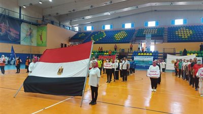 أشرف صبحي ومحافظ بورسعيد يشهدان ختام ملتقى رياضي للمرأة والرواد (صور)