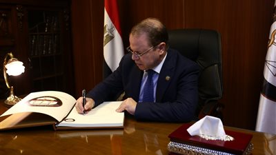 عاجل.. النائب العام يحذر من الاتجار بالبشر: ظاهرة إجرامية تهدد الإنسانية (فيديو)