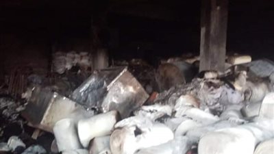 السيطرة على حريق اندلع بمصنع الصباغة بشبرا الخيمة (صور)