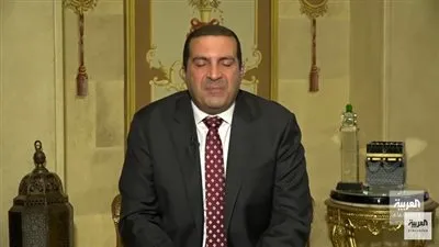 عمرو خالد يعتذر عن إعلان الدجاج.. وينتقد الدعاة المتاجرين بالدين (فيديو)