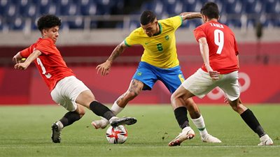 منتخب مصر الاولمبي يودع اولمبياد طوكيو 2020 عقب خسارته أمام البرازيل.. شاهد اهداف المباراة (فيديو)