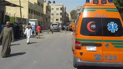 إصابة 6 اشخاص في تصادم سيارة برصيف الصحراوي الغربي ببني سويف