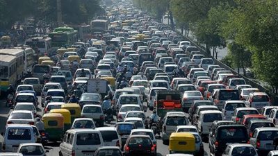 قبل ما تنزل من بيتك.. تعرف علي الحالة المرورية بشوارع القاهرة والجيزة 