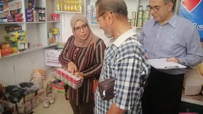 إعدام أغذية فاسدة و11 محضرًا في حملة بمحيط مستشفى المنصورة