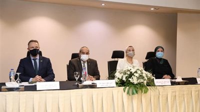 ياسمين فؤاد: دمج البعد البيئي فى الطيران المدني ضمن أولويات الدولة