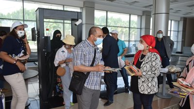 وصول 700 سائح سعودي لتنفيذ 15 برنامجا سياحيا بالبحر الأحمر (صور)