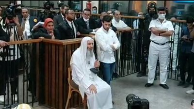 هاجم الإخوان وداعش ودافع عن السلفية.. شهادة محمد حسان في المحكمة