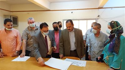 نائب رئيس جامعة بنها يتفقد اختبارات القدرات بـ