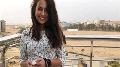 فتاة الفستان  توجه رسالة لـ 