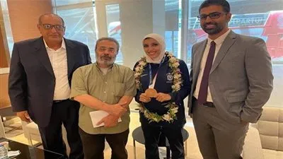 جيانا فاروق تصل القاهرة بعد الإنجاز الأوليمبي