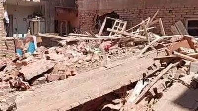 انهيار جزئي لمنزل بالجيزة.. ومصادر: الحائط سقطت على قطعة أرض فضاء