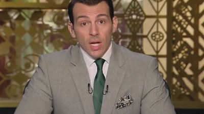 رامي رضوان يكشف سبب إلقائه هاتف أحد المعزين خلال جنازة دلال عبدالعزيز