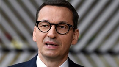 رئيس الوزراء البولندي يرفض الانتقادات الأمريكية لبعض مشاريع القوانين 