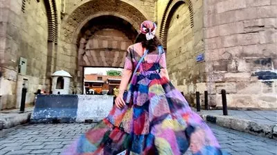 مساعد وزير السياحة والآثار توضح أهمية الاستعانة بصناع المحتوى الرقمي