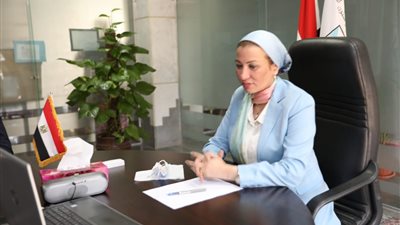 وزيرة البيئة تترأس لجنة مشروع إعادة التوزان البيئي لبحيرة قارون