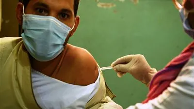 محافظ قنا لـ