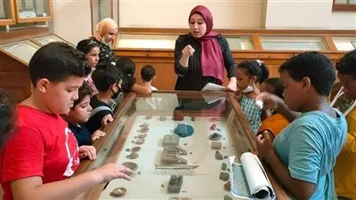 المتحف المصري يستقبل طلاب المدارس لتعليمهم اللغة الهيروغليفية 