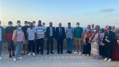 رئيس جامعة أسوان يزور طلاب الاتحاد 