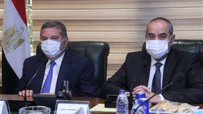  وزيرا قطاع الأعمال والطيران يبحثان تنفيذ مشروع رأس جميلة بشرم الشيخ 