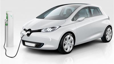 خبير: تصنيع السيارات الكهربائية يتوافق مع رؤية مصر 2030 (فيديو)