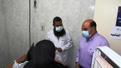 زيادة مراكز لقاحات كورونا في أسوان.. والمحافظة تناشد المواطنين بالتسجيل (صور)